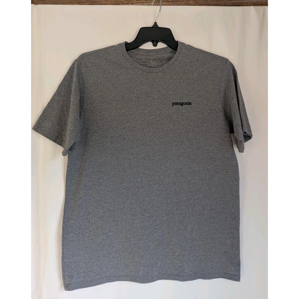 Patagonia T-Shirt Men M Gray Crew Neck Responsibili-Tee Logo Short Sleeve